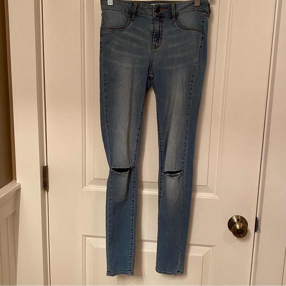 PACSUN JEANS FADED BLUE JEGGINGS DISTRESSED STRETCH KNEE HOLES SIZE 25